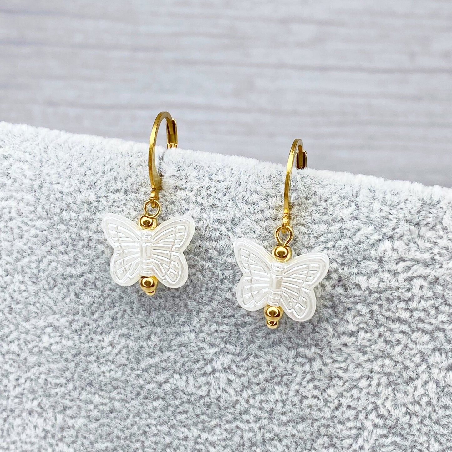 Argolla con mariposa