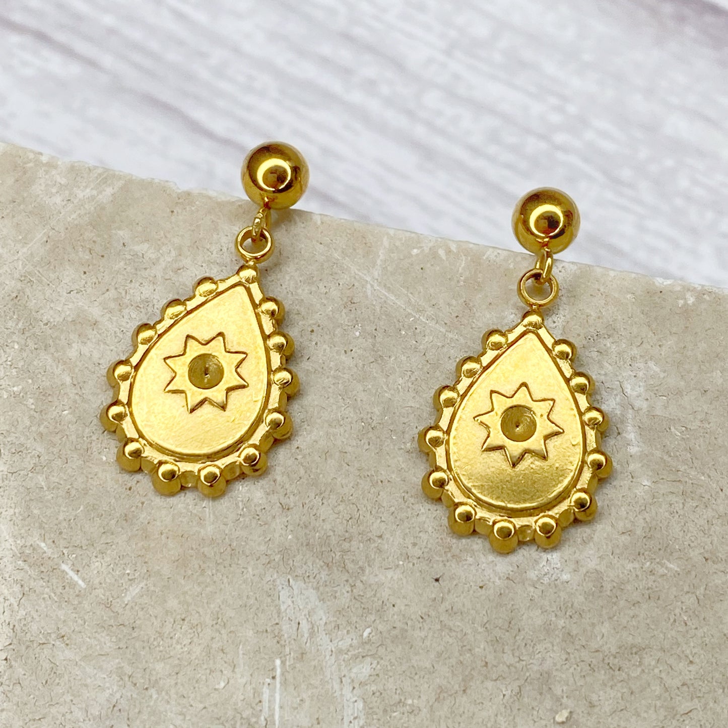 Aretes de gota con estrella