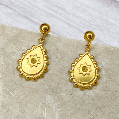 Aretes de gota con estrella