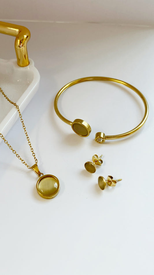 Pulsera con piedra redonda y zirconia