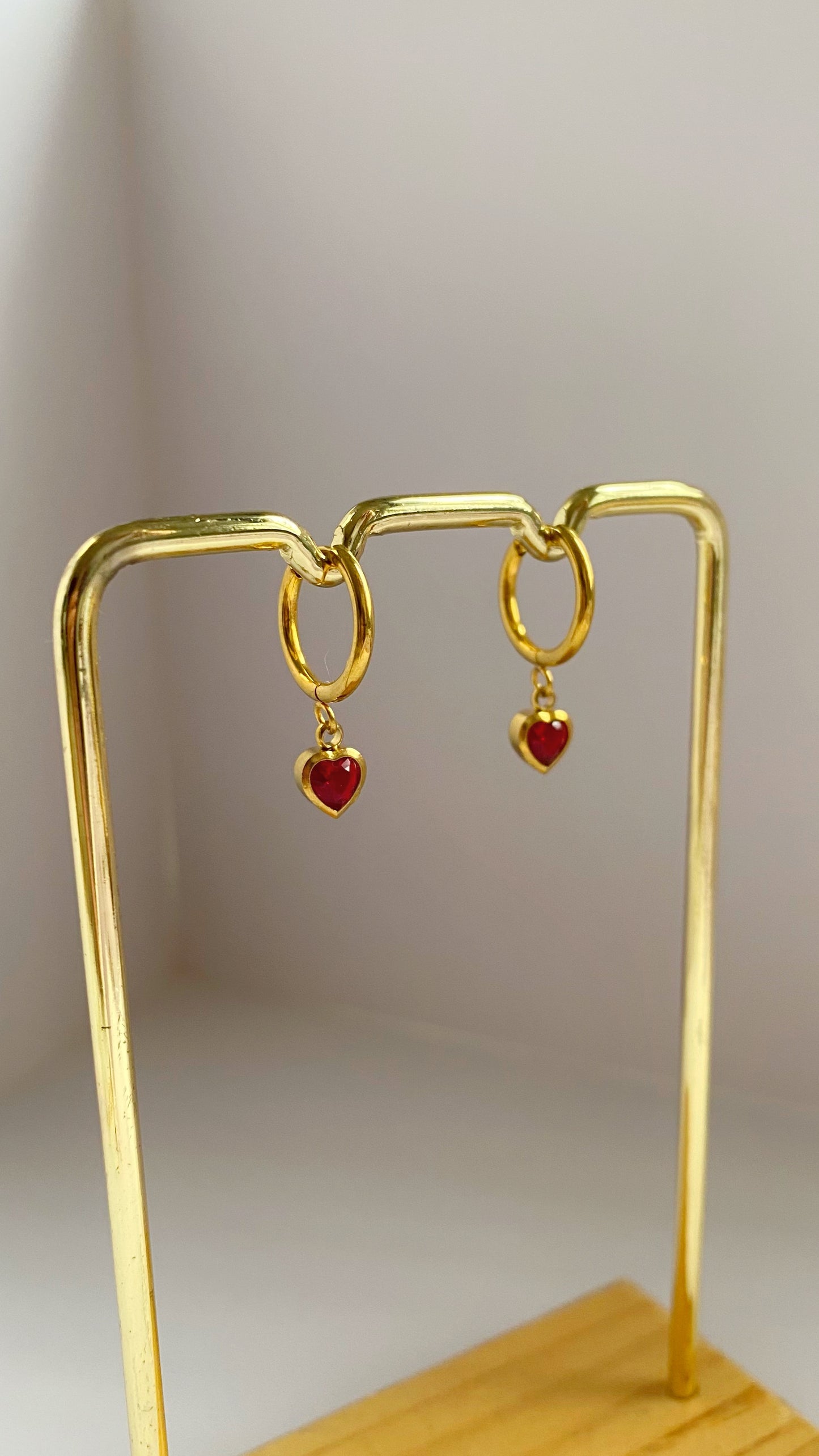Argolla con zirconia de corazón