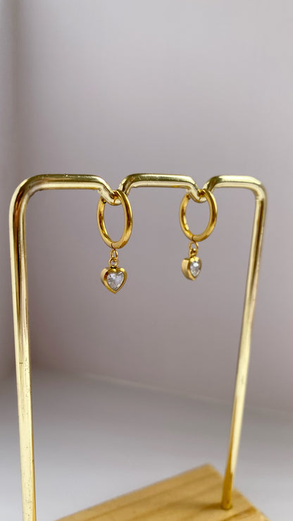 Argolla con zirconia de corazón