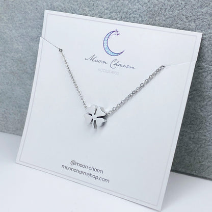 Cadena con trébol