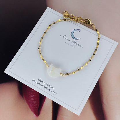 Pulsera con luna de nácar
