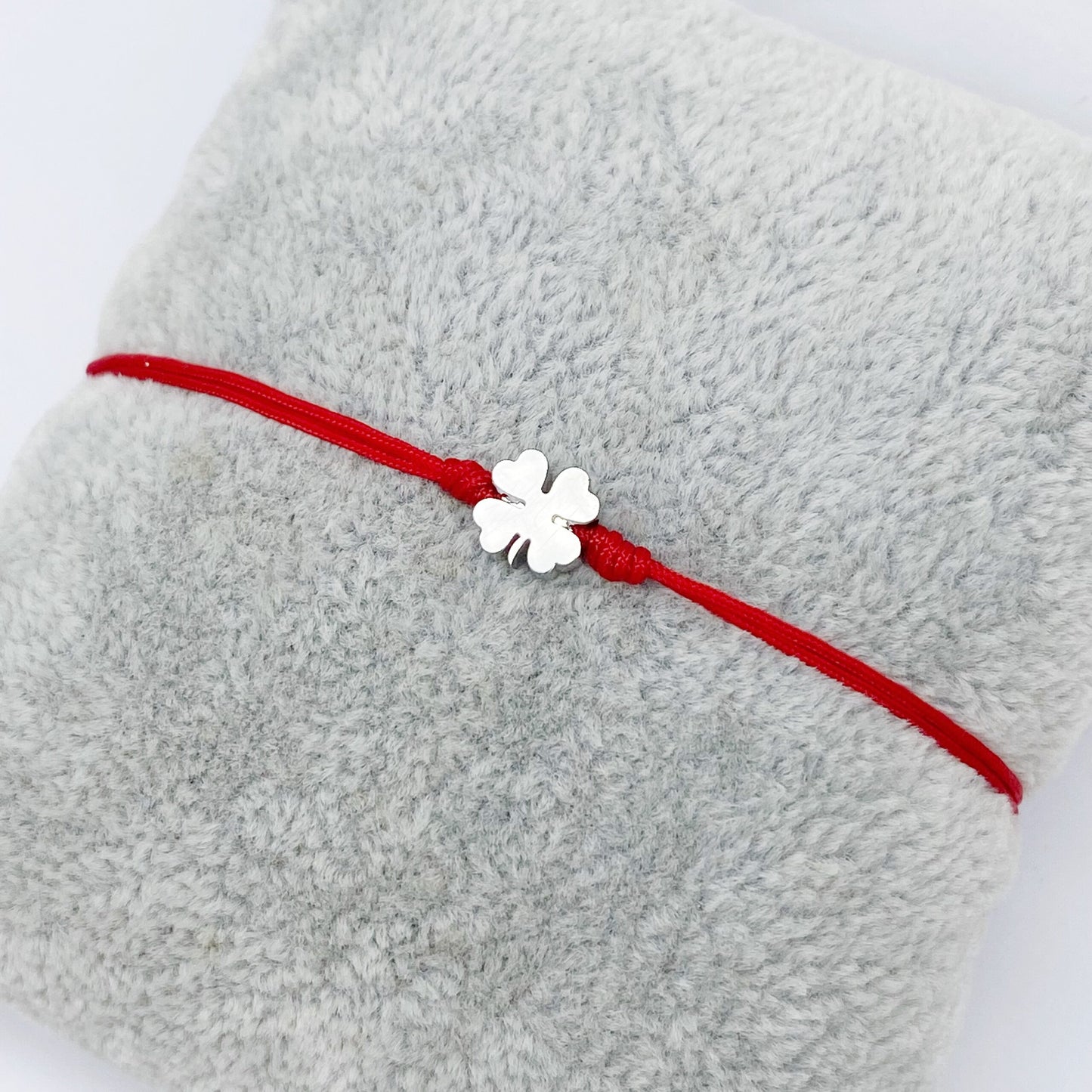 Pulsera con trébol