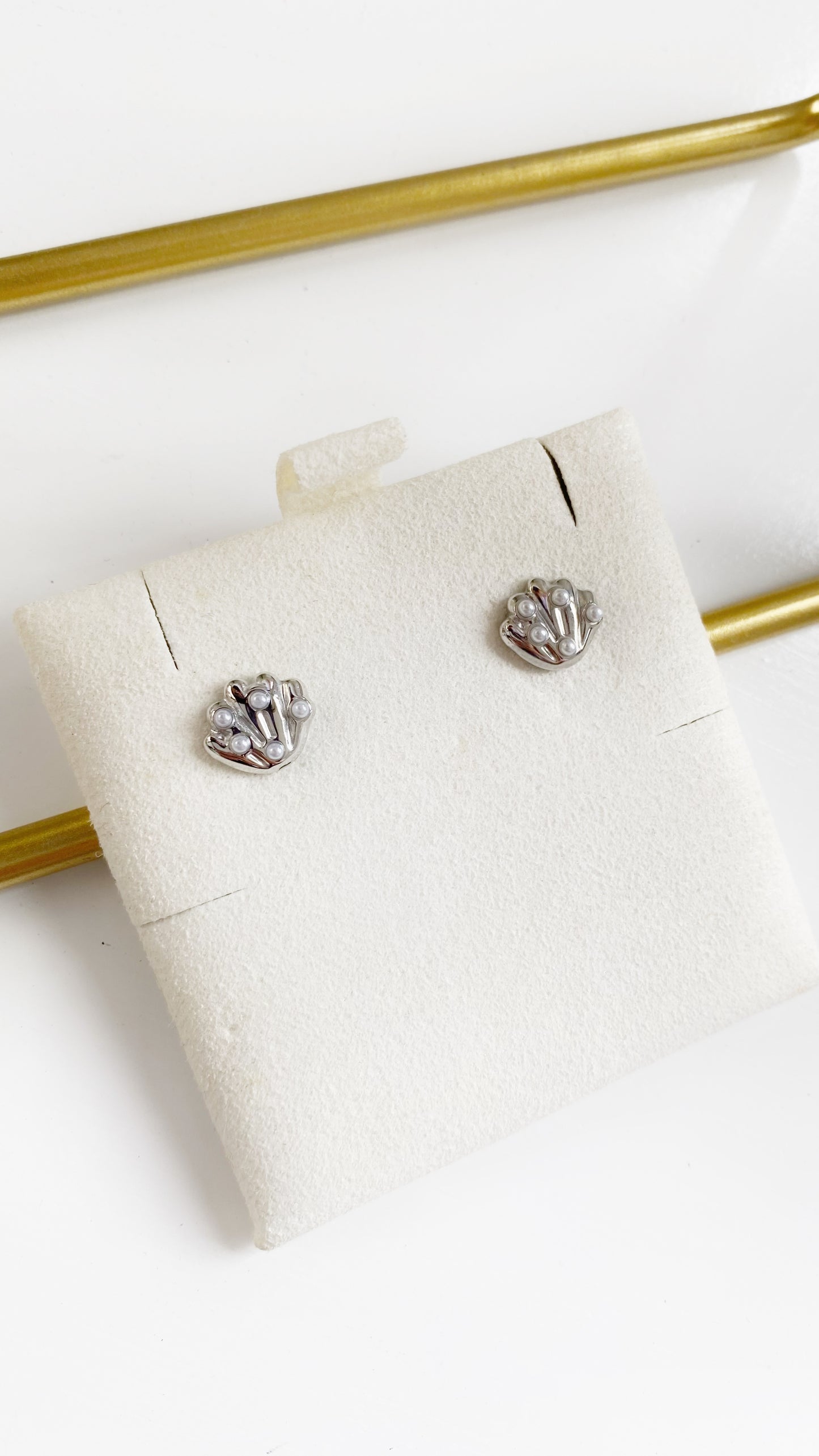 Dormilonas de concha con perlitas