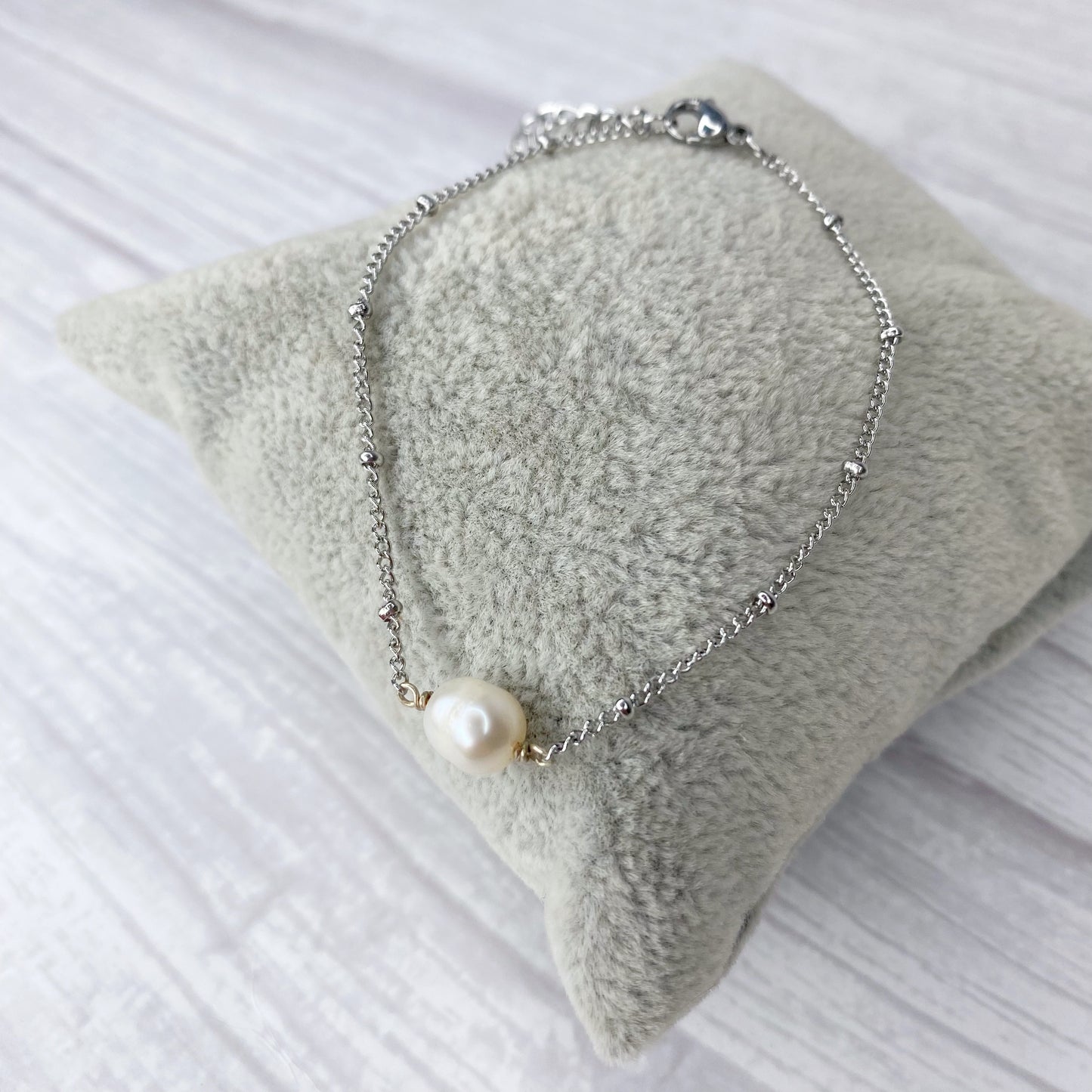 Pulsera con perla de rio