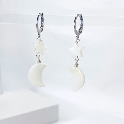 Argolla con estrella y luna de nácar