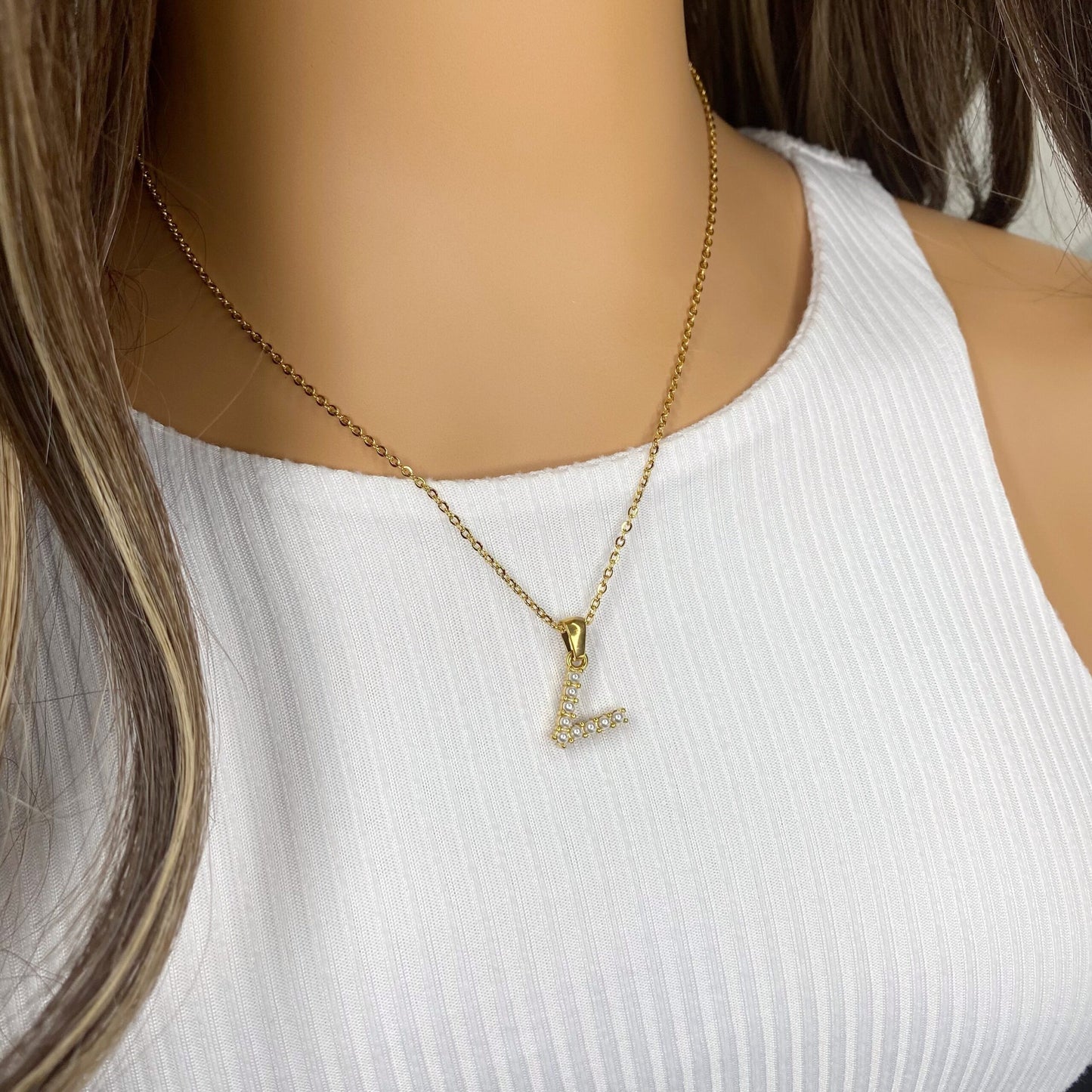 Cadena con letra de perlitas