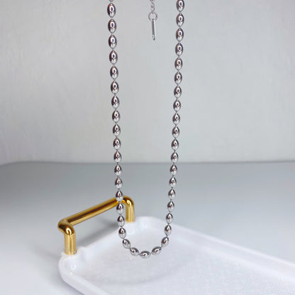 Cadena de bolas ovaladas