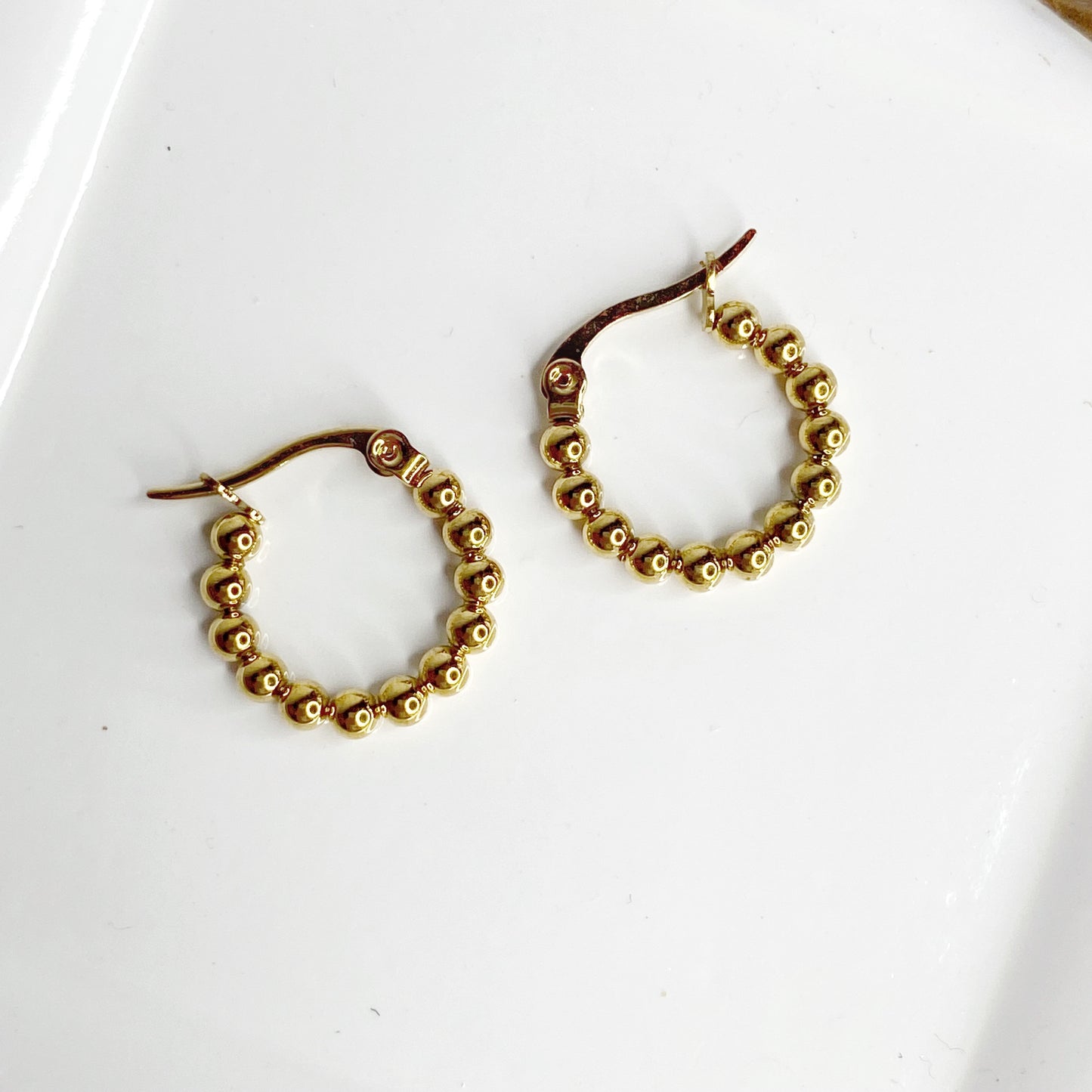Argollas con bolitas