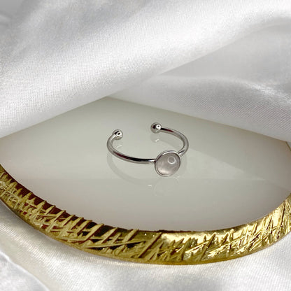 Anillo de cuarzo rosa