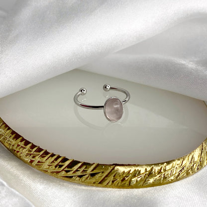 Anillo de cuarzo rosa