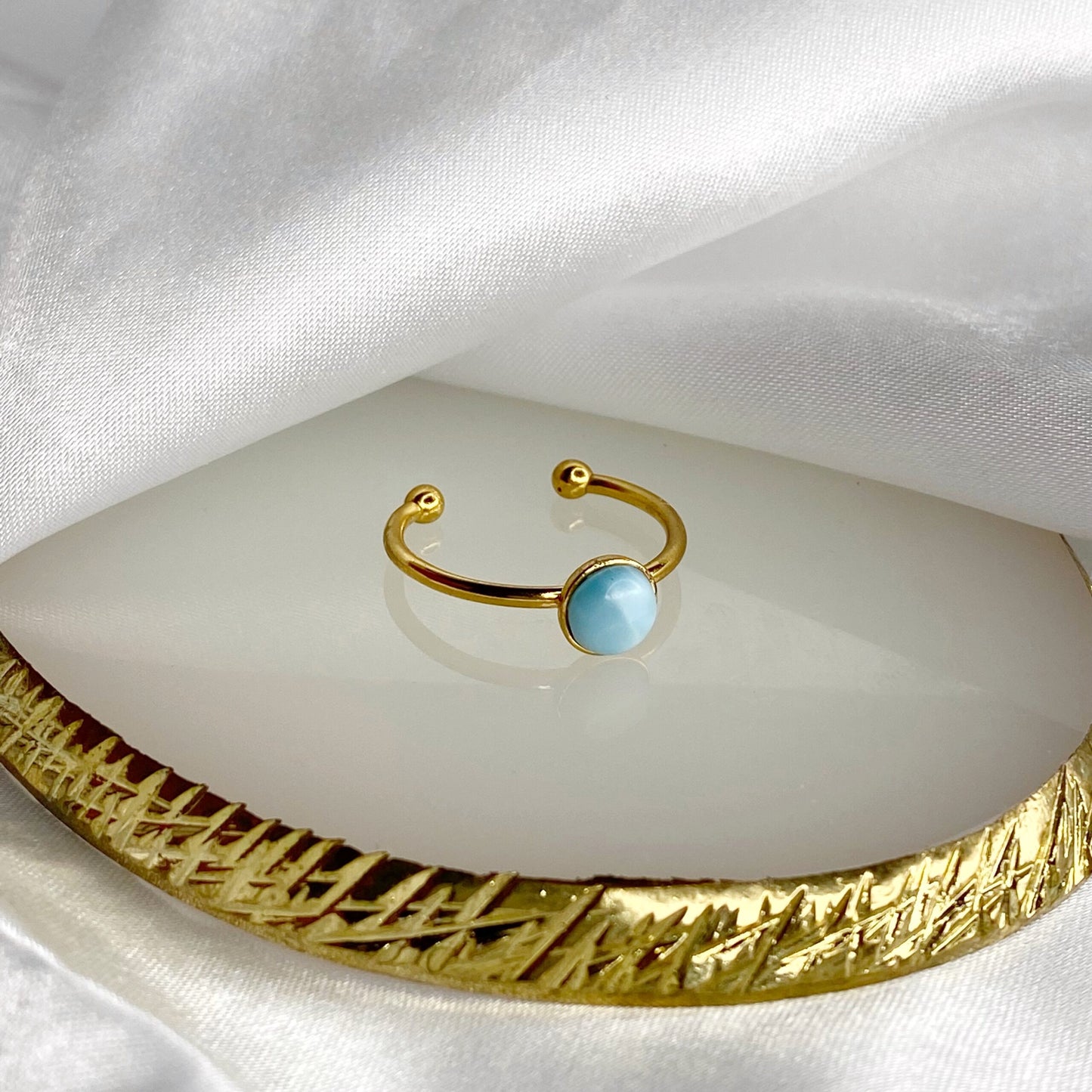 Anillo de larimar
