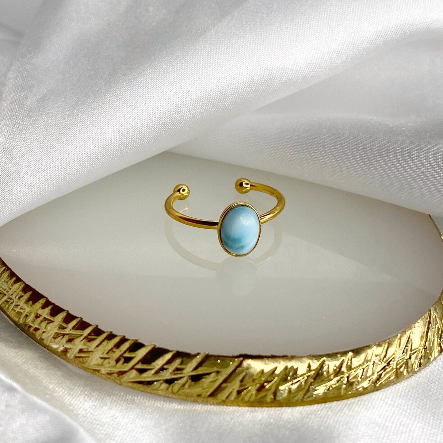 Anillo de larimar