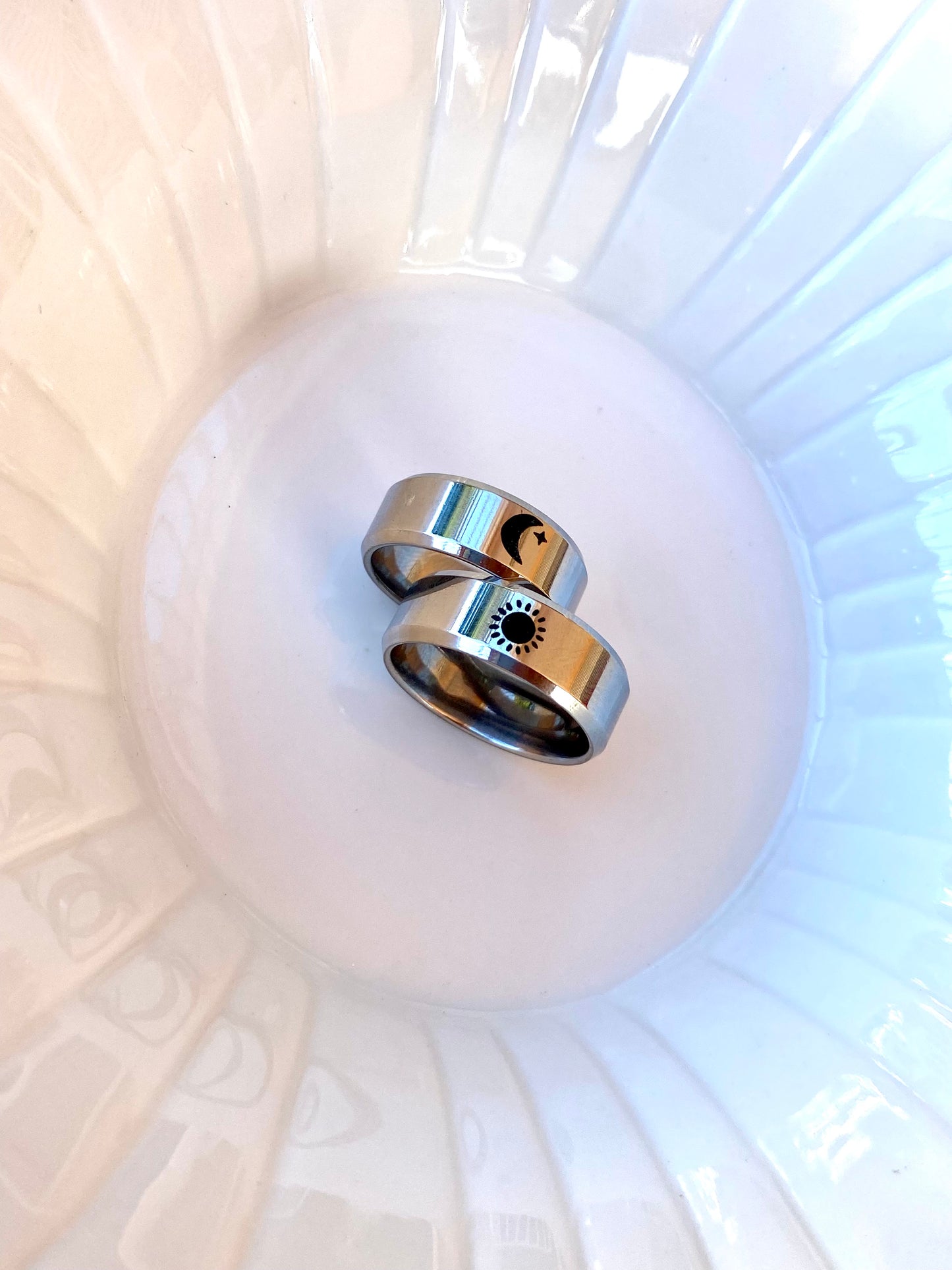 Anillo de luna y sol
