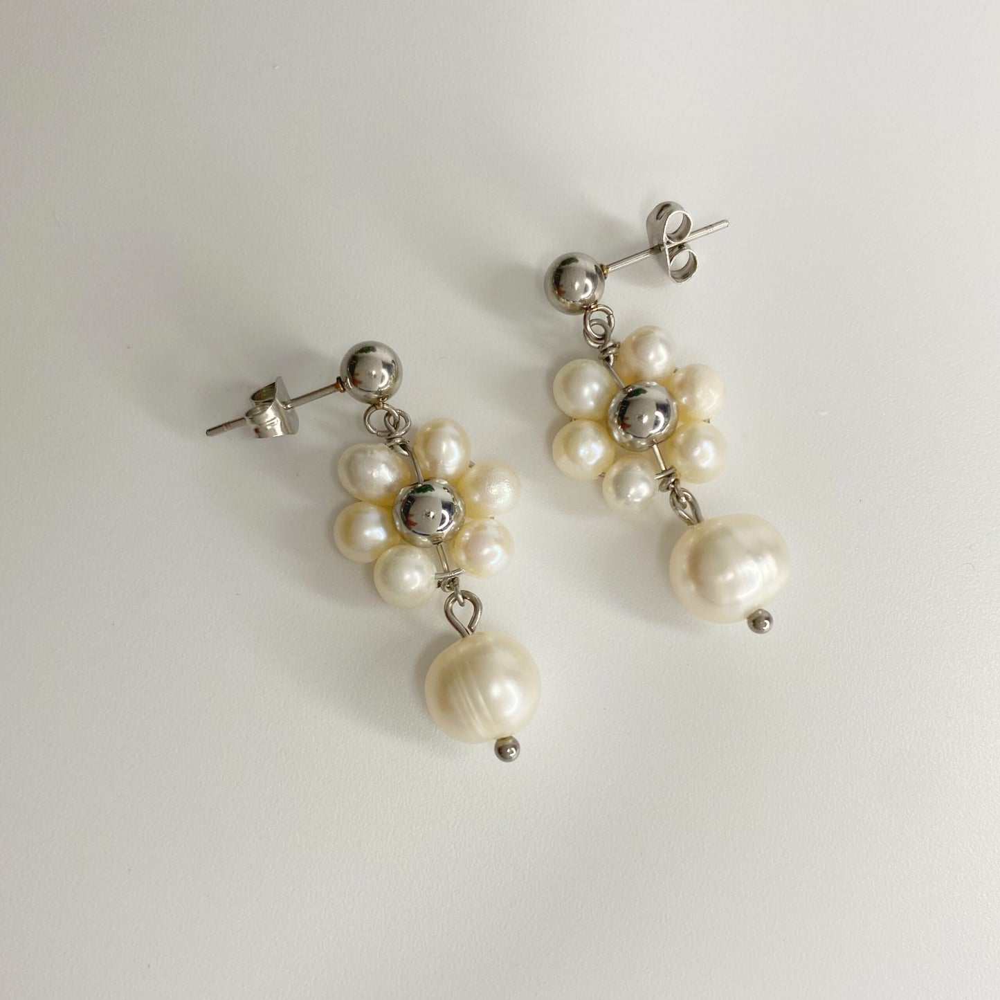 Aretes de flor de perla
