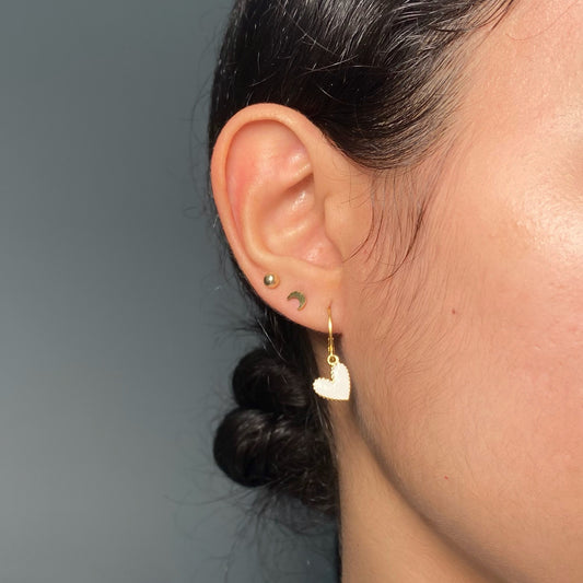 Argollas con corazón blanco