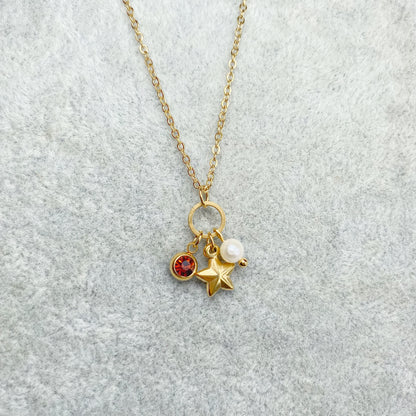 Cadena con estrella, perla y zirconia