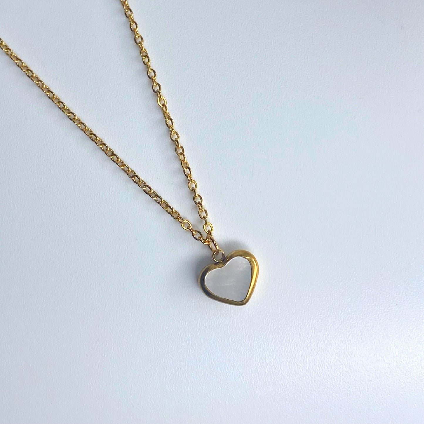 Cadena con corazón de nácar