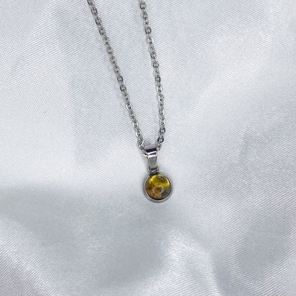 Cadena con ámbar