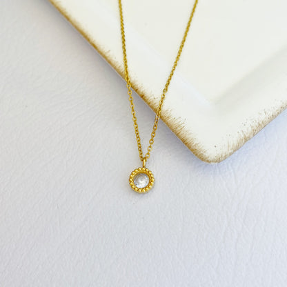Cadena con mini dijes con zirconia