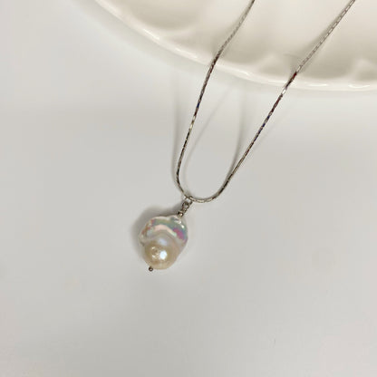 Cadena con perla barroca