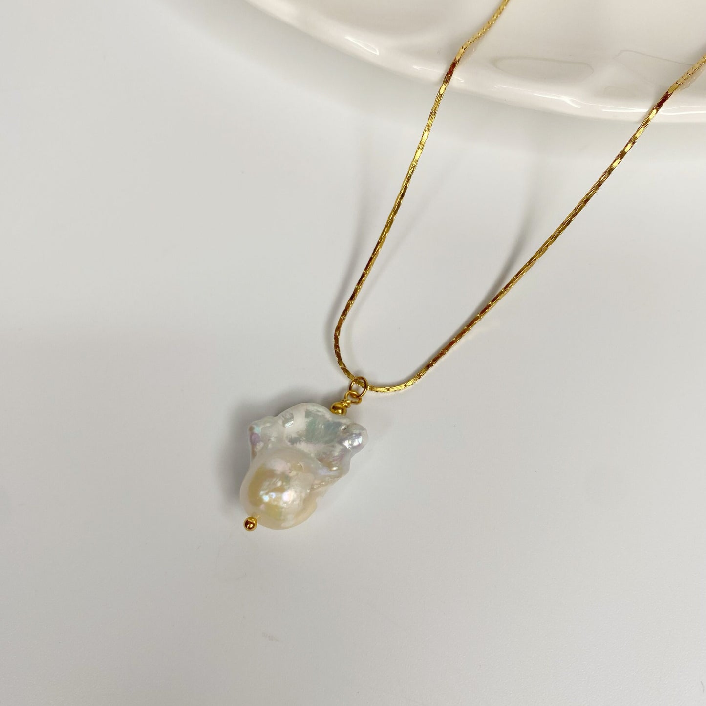 Cadena con perla barroca