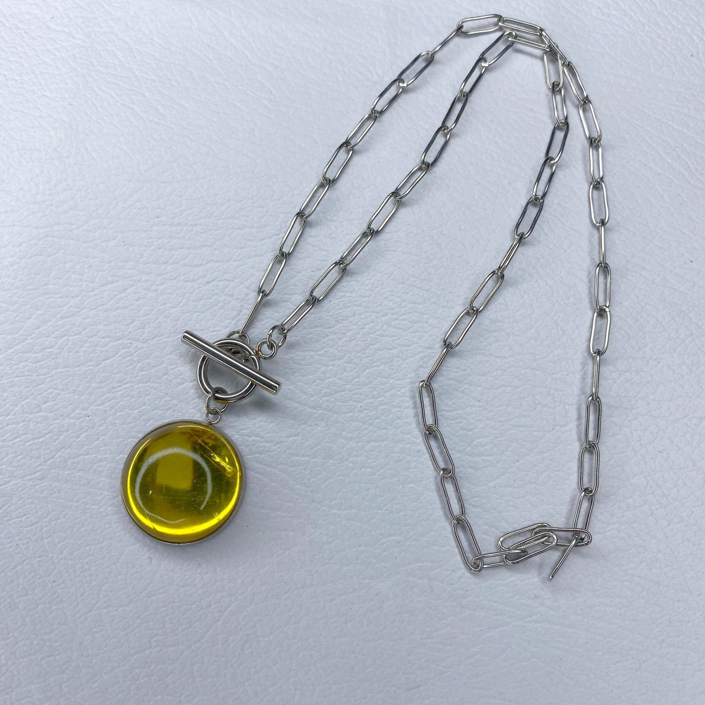 Cadena con ámbar