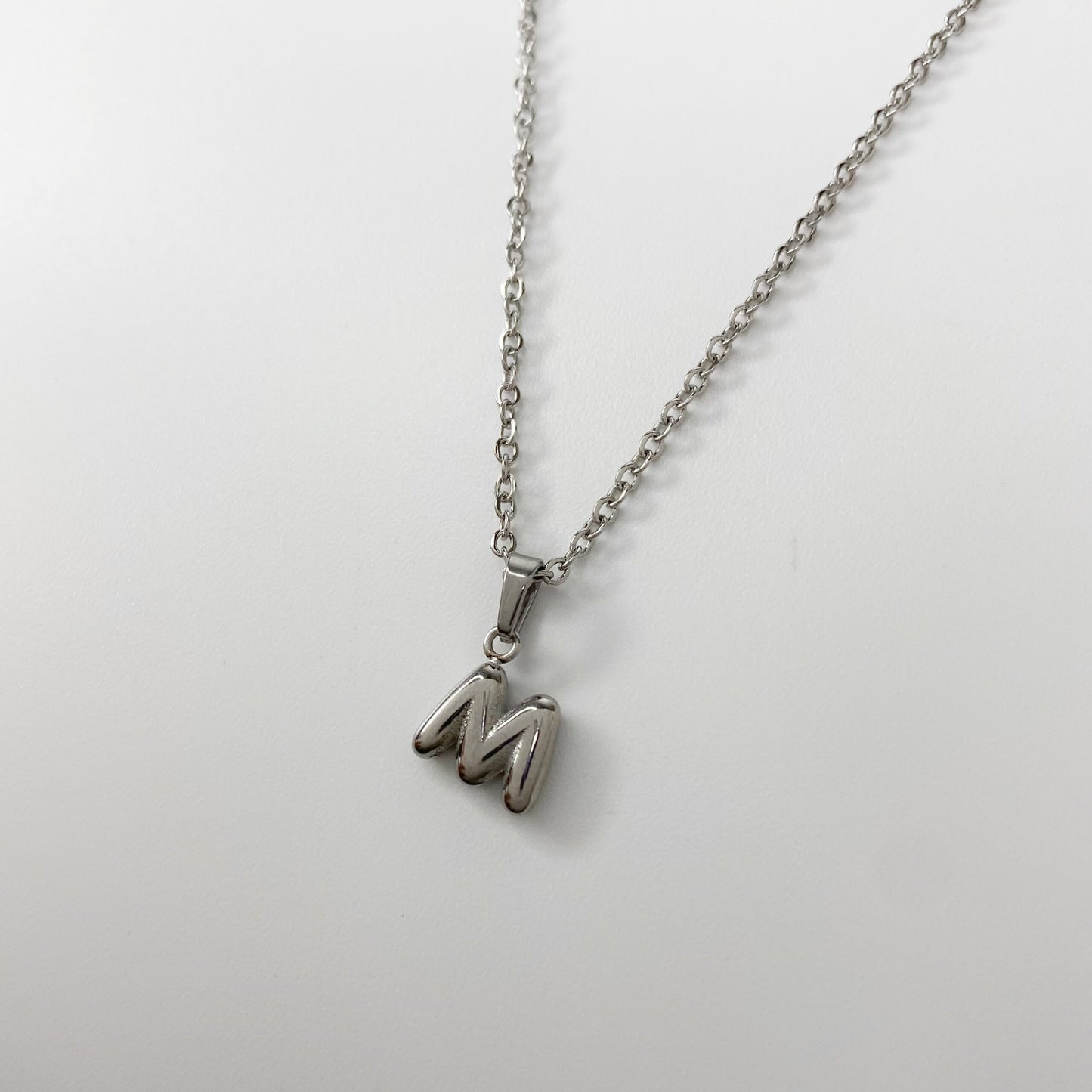 Cadena con letra burbuja
