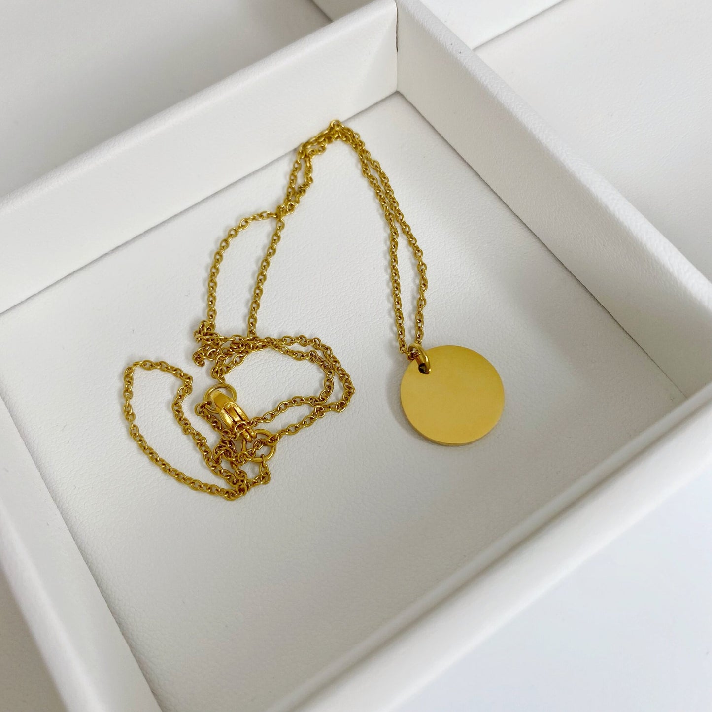 Cadena con placa redonda personalizada