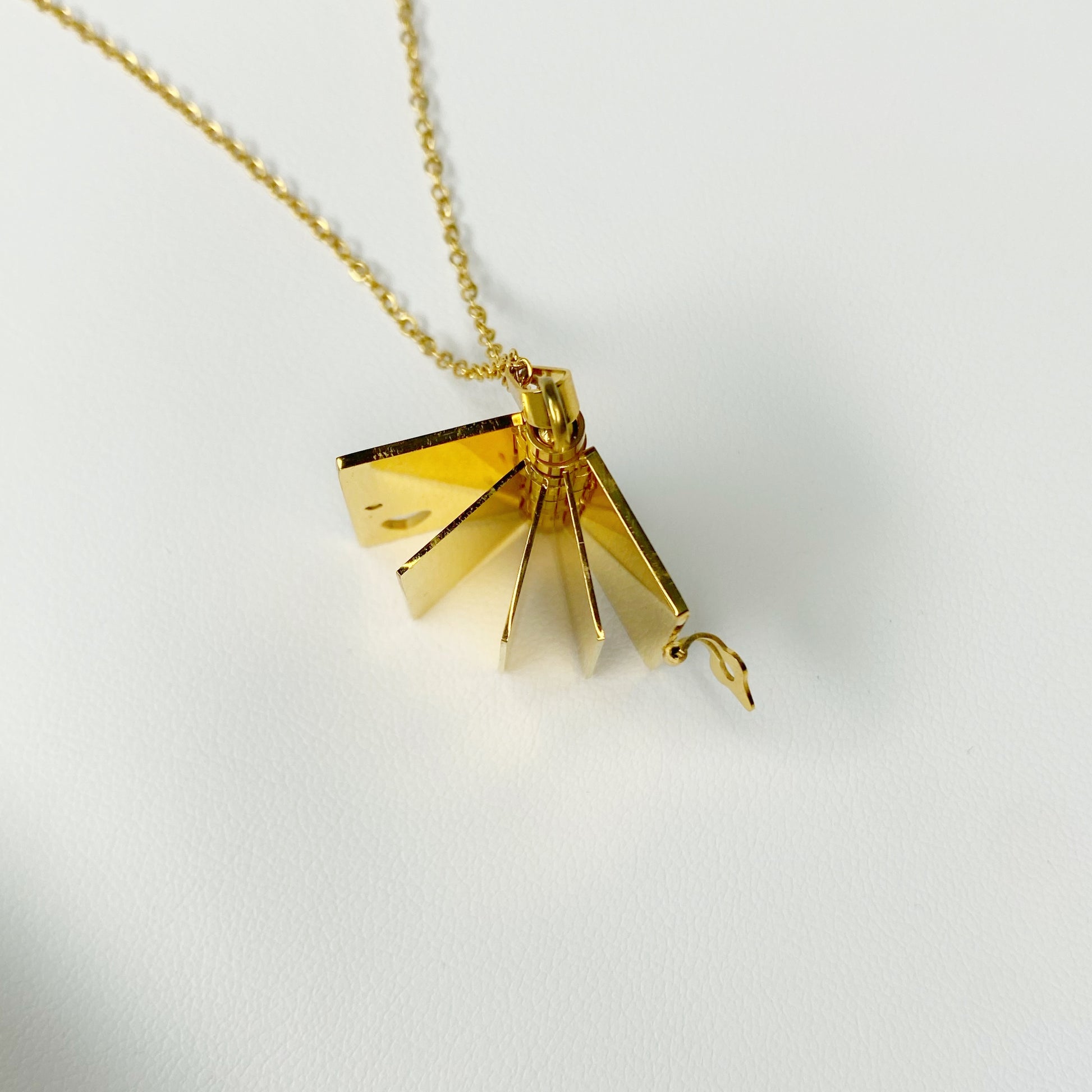 cadena (2437)