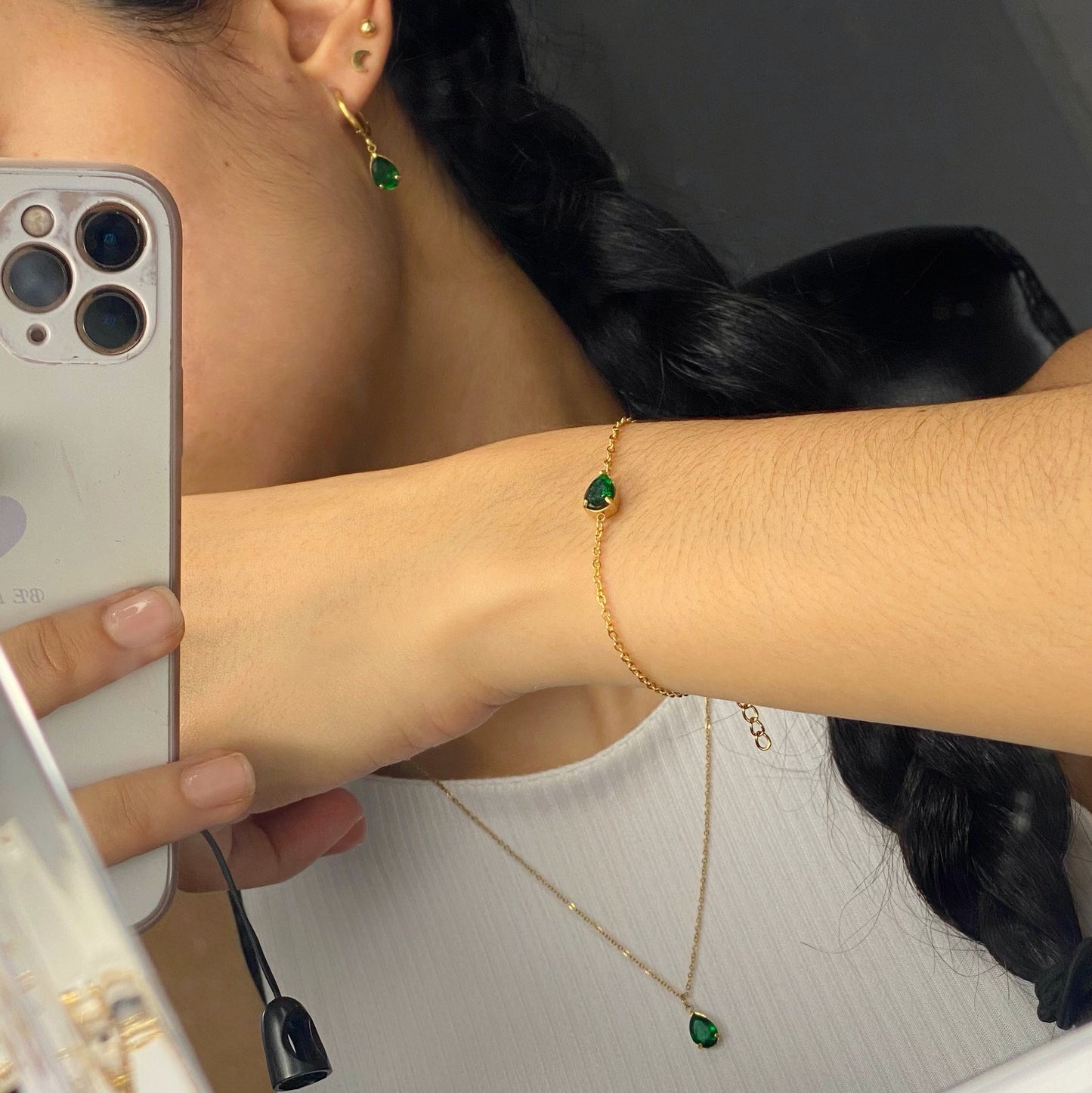 Pulsera con gota de zirconia esmeralda