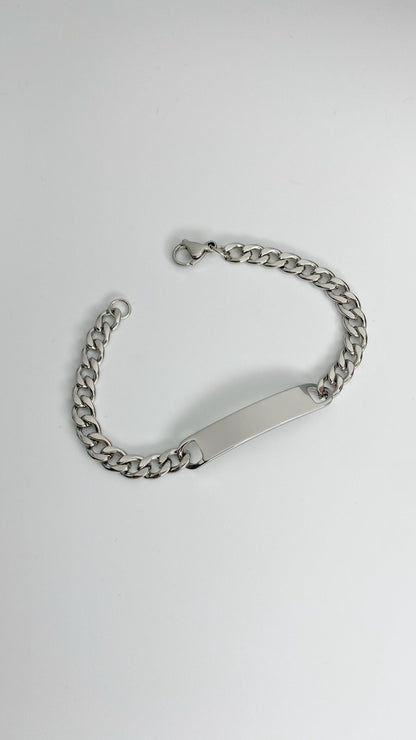 Pulsera con placa rectangular personalizada
