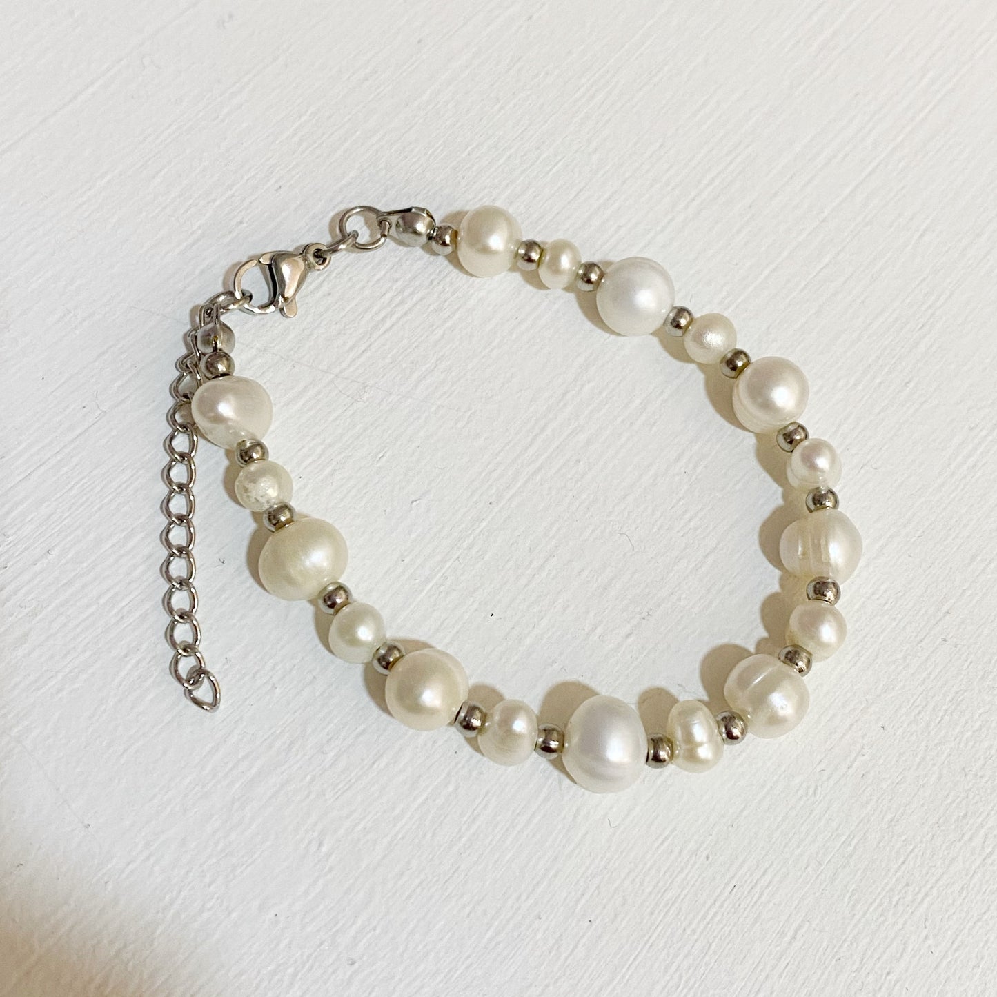 Pulsera de perlas de rio