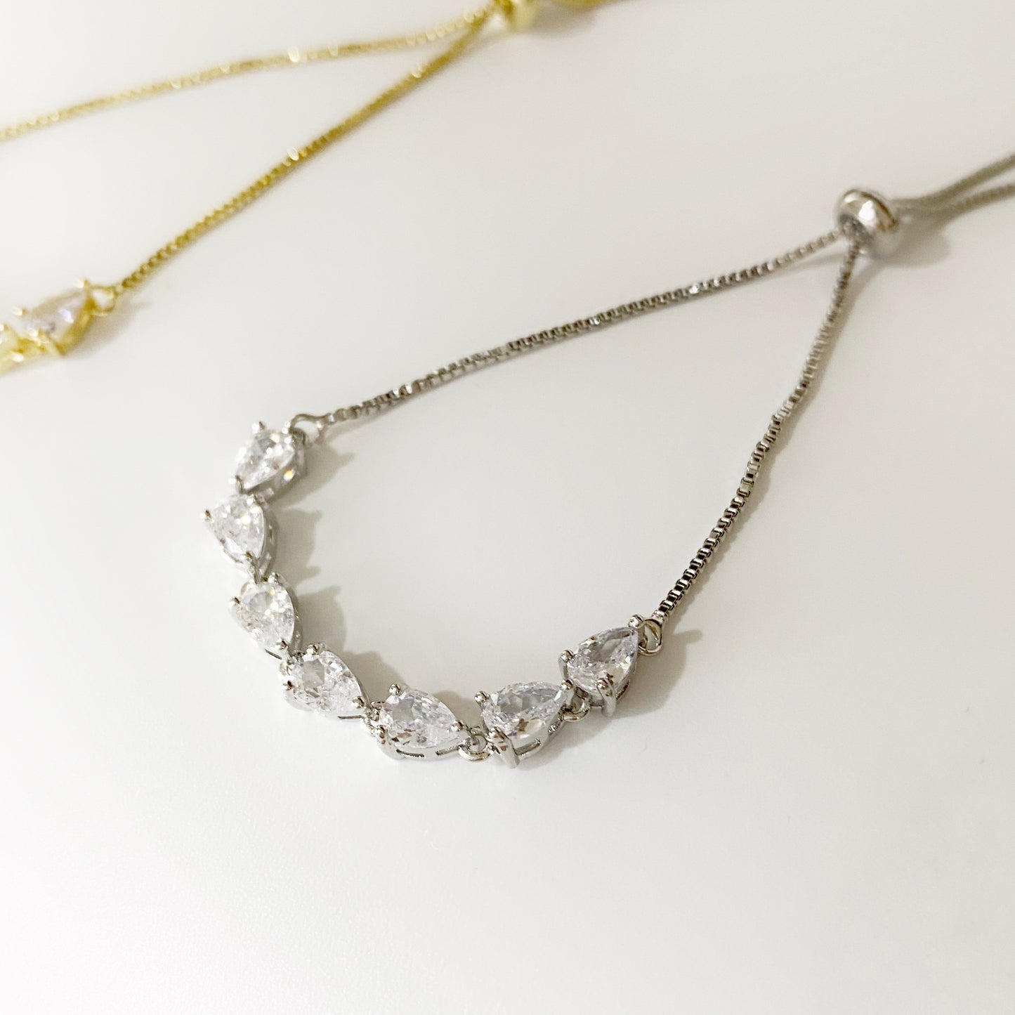 Pulsera de hojas con zirconias