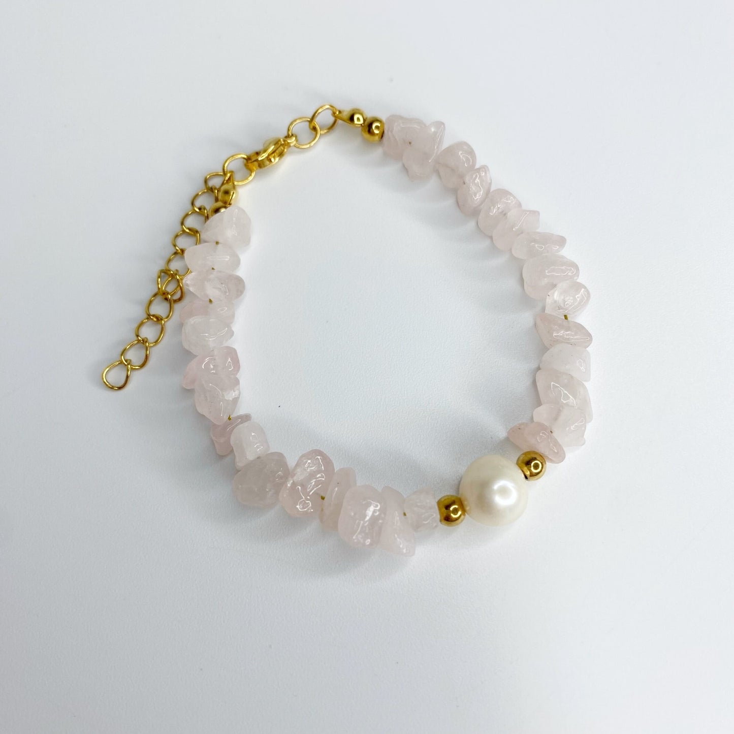 Pulsera de piedras picadas con perla
